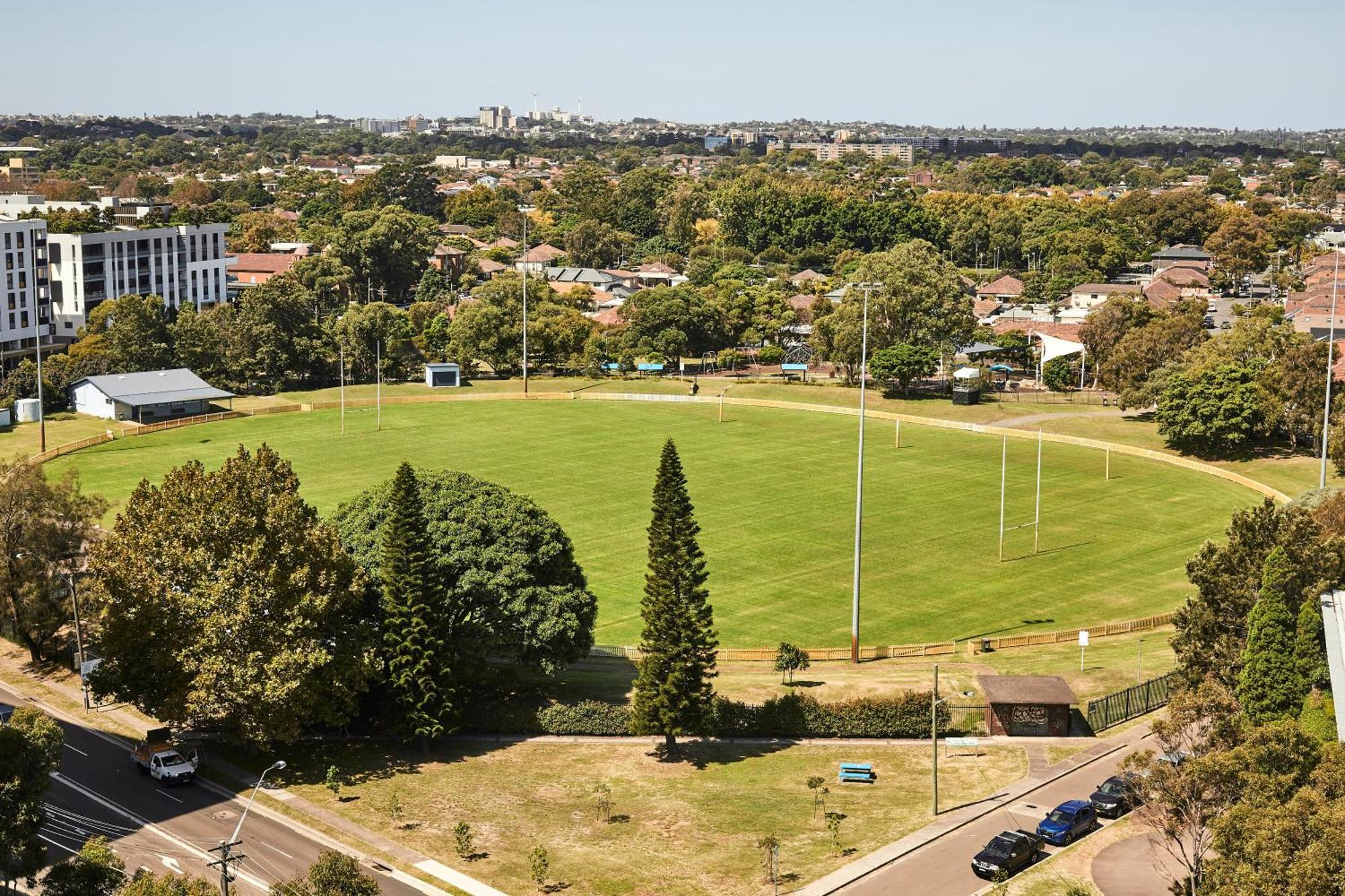 Standard Queen Room Park View
